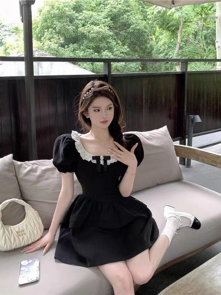 方領・泡泡袖・蝴蝶結・A字・短版洋裝 版型展示