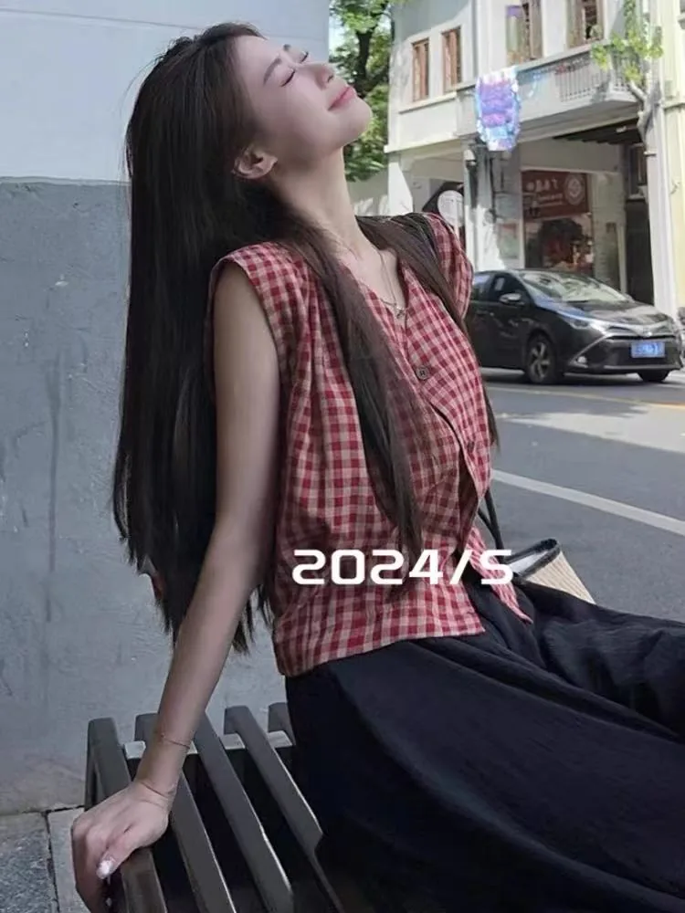 黑杏格/紅杏格・短版・修身・夏日・短袖上衣 版型展示