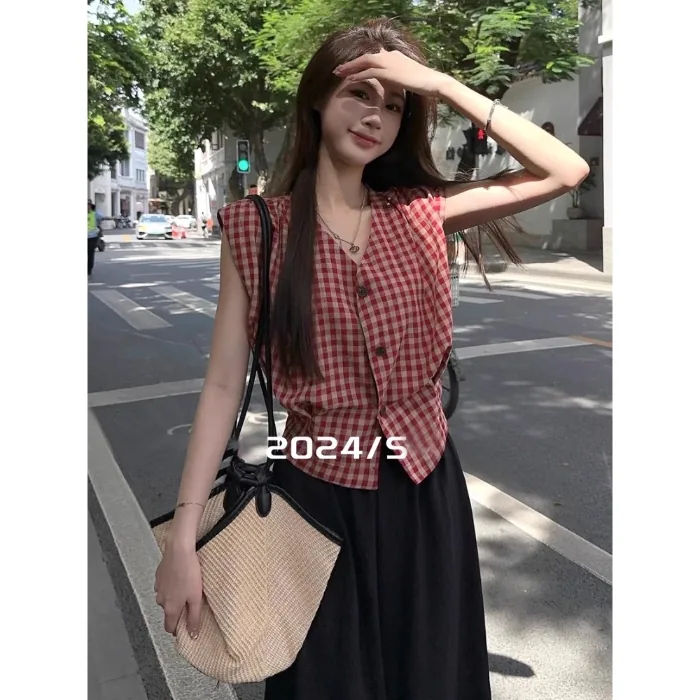 黑杏格/紅杏格・短版・修身・夏日・短袖上衣 穿搭參考