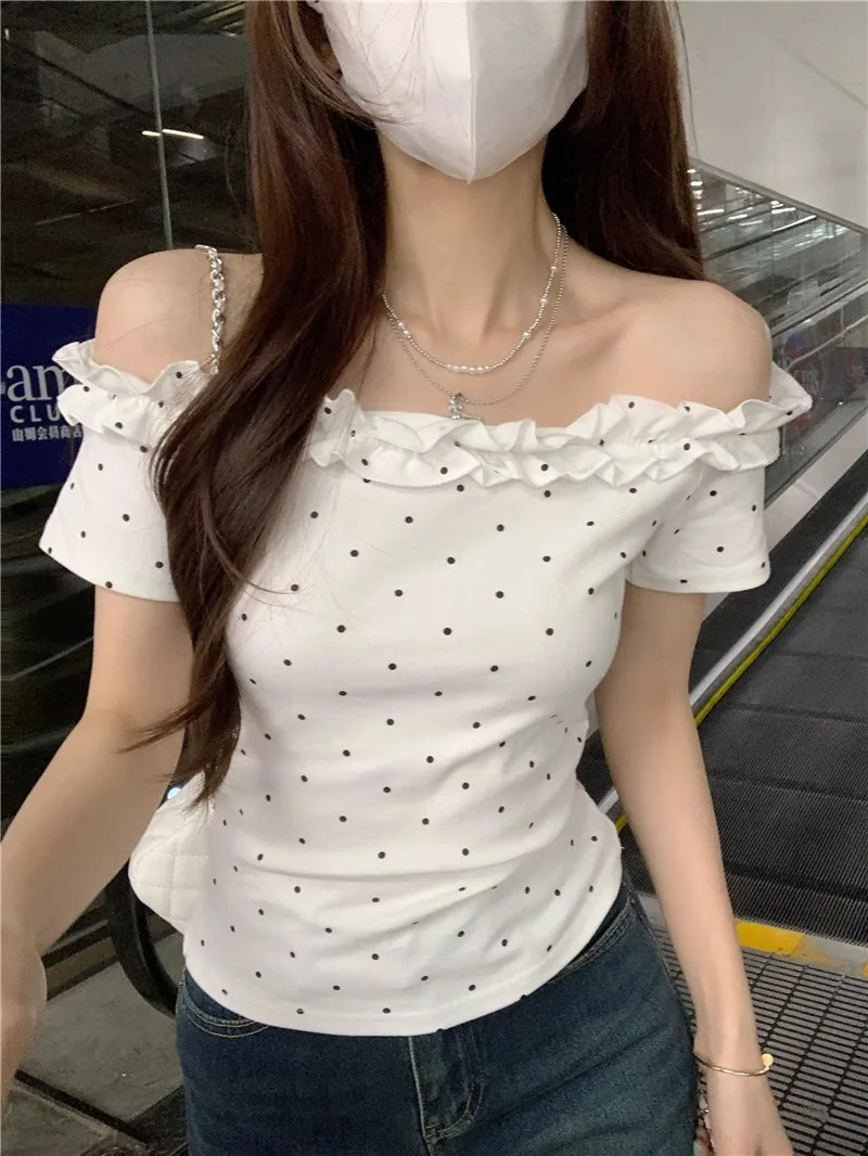 白色/灰色・短袖上衣 穿搭參考