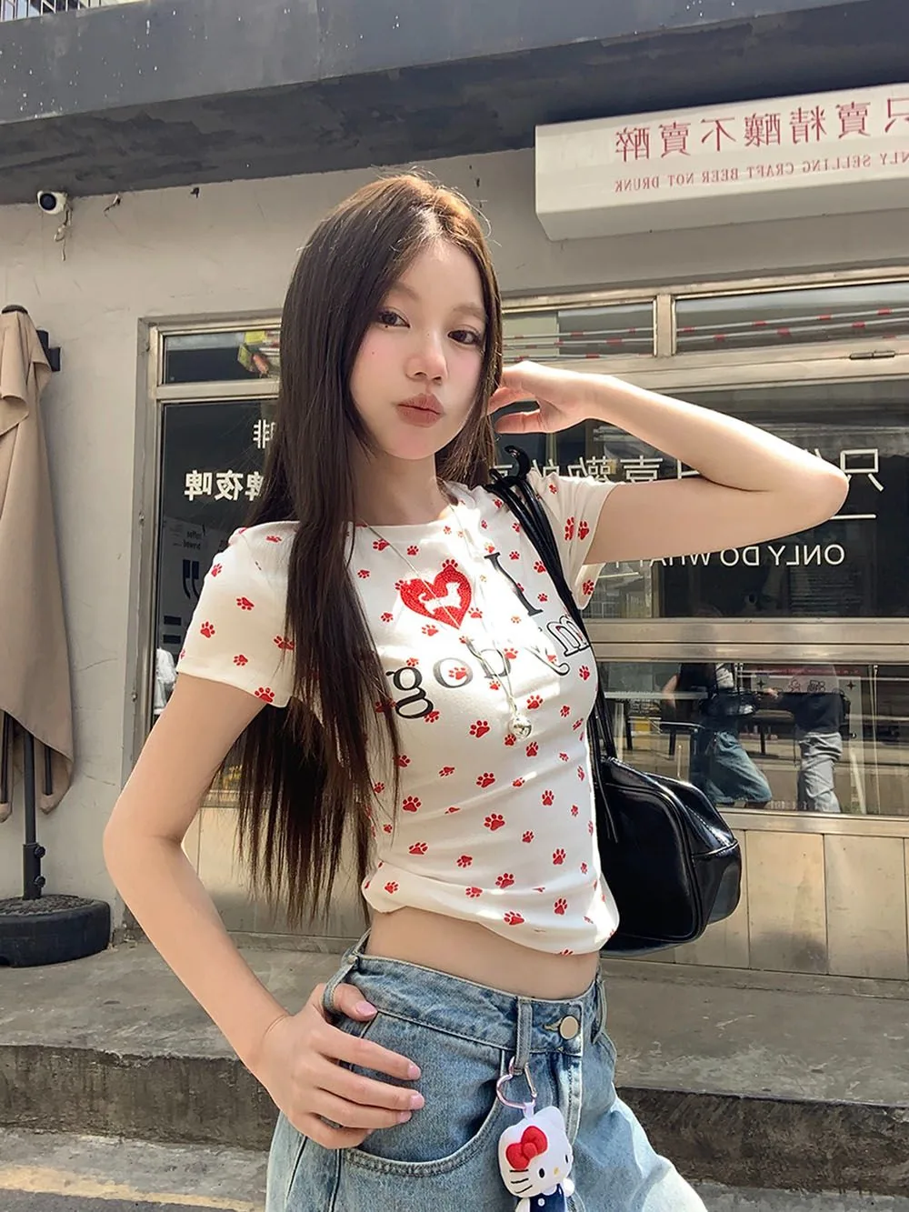 白色・修身・夏日・短袖上衣 穿搭參考