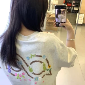 白灰色・刺繡・寬鬆・夏日・短袖上衣
