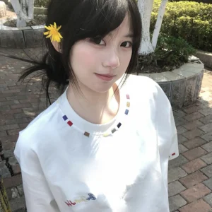 白色・刺繡・寬鬆・夏日・短袖上衣