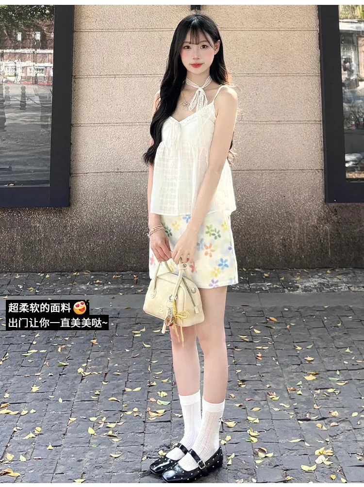 彩色花・高腰・A字・包臀・短版半身裙 穿搭參考