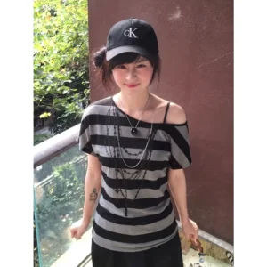 美式風條紋黑灰印花斜肩設計感蝙蝠袖T恤小眾收腰上衣