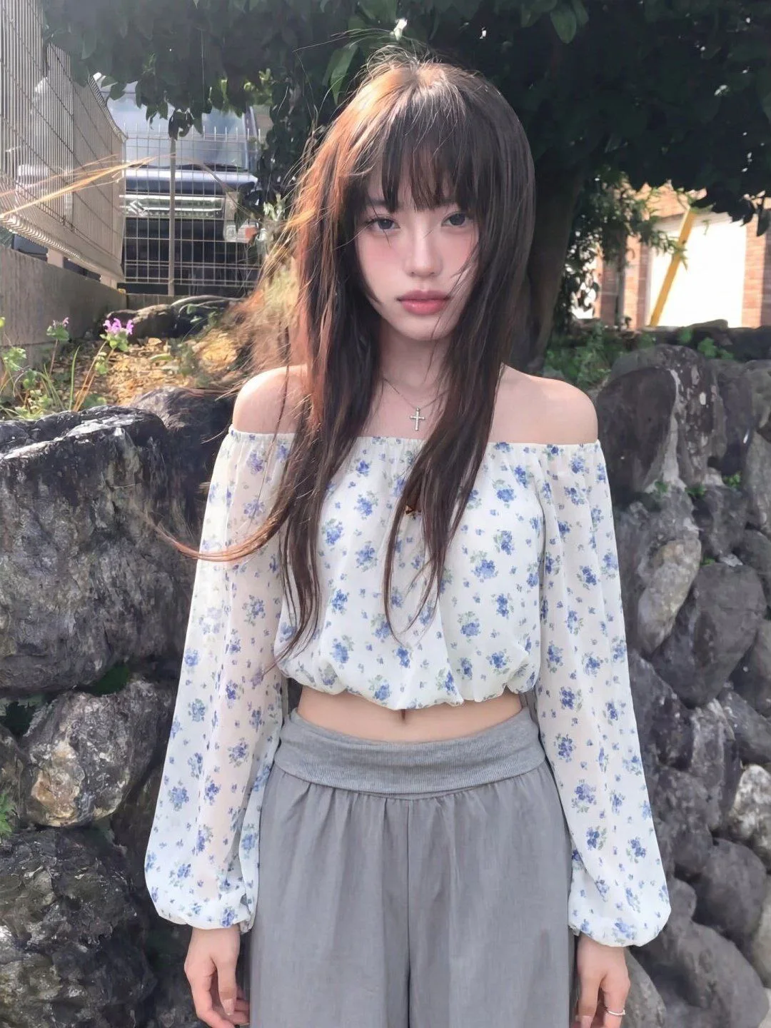 法式一字肩碎花燈籠袖雪紡襯衫女設計感小眾氣質收腰短款上衣