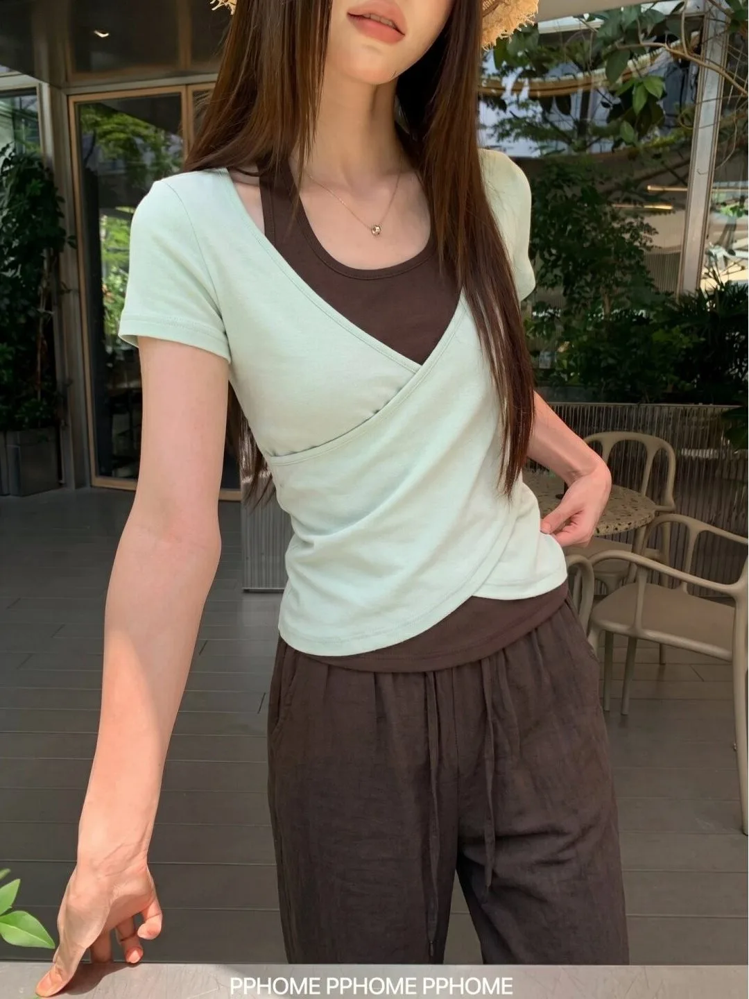 210克精棉設計感交叉假兩件短袖t恤女穿搭小眾短上衣 商品細節 1