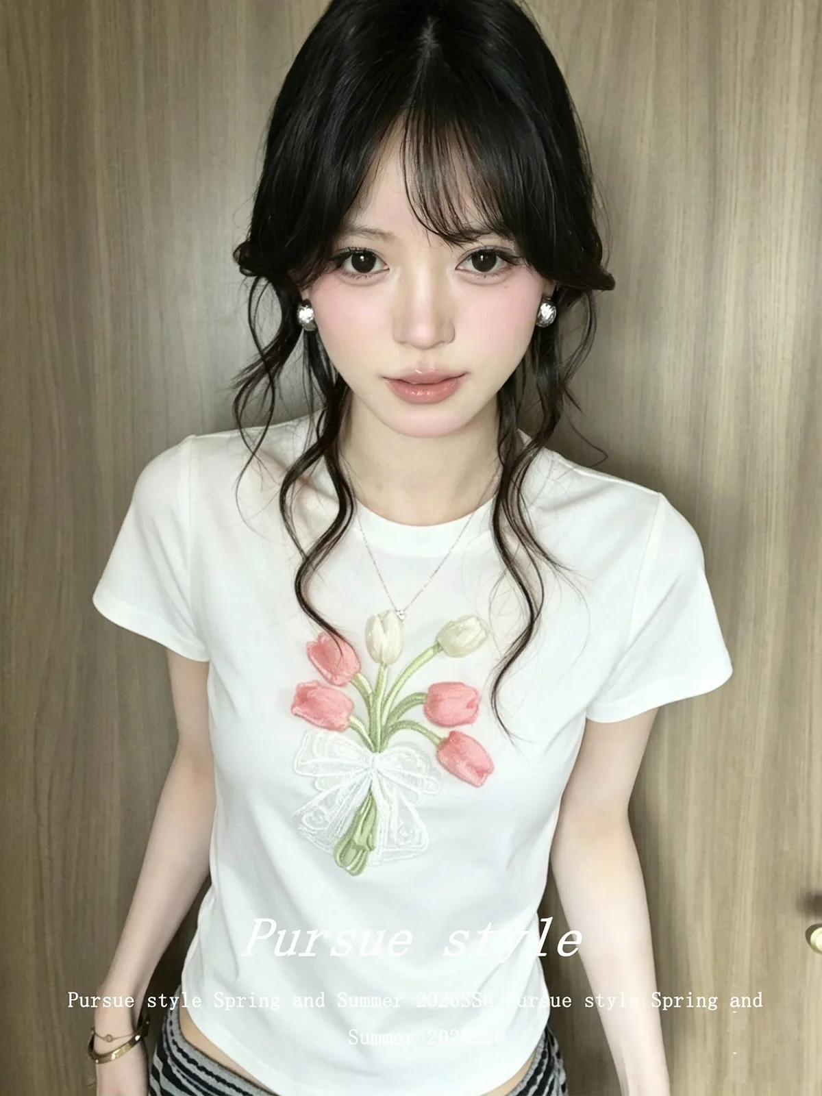 210克精棉正肩T恤穿搭立體花朵白色圓領短袖設計感上衣 商品細節 2