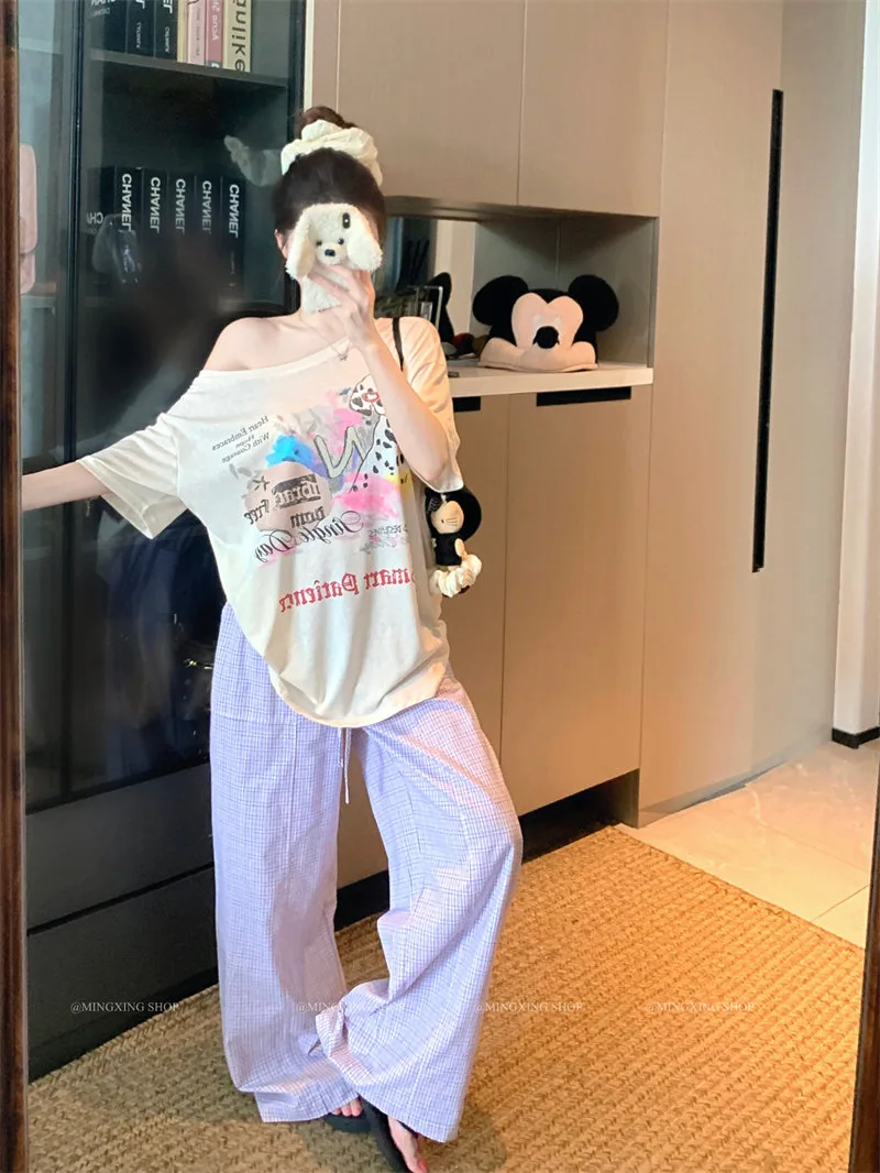 萊賽爾慵懶風米杏色斜肩氣質短袖T恤小眾印花露肩上衣
