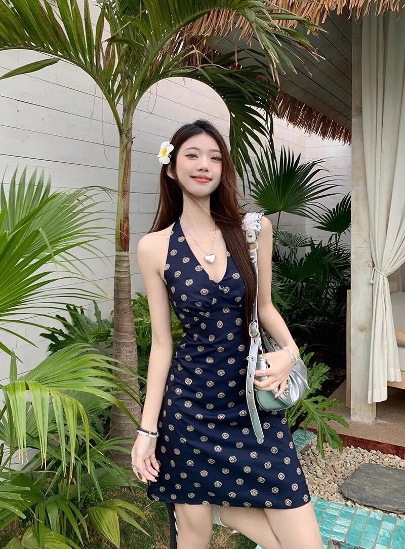法式・度假風・掛脖・V領・短版洋裝 設計細節