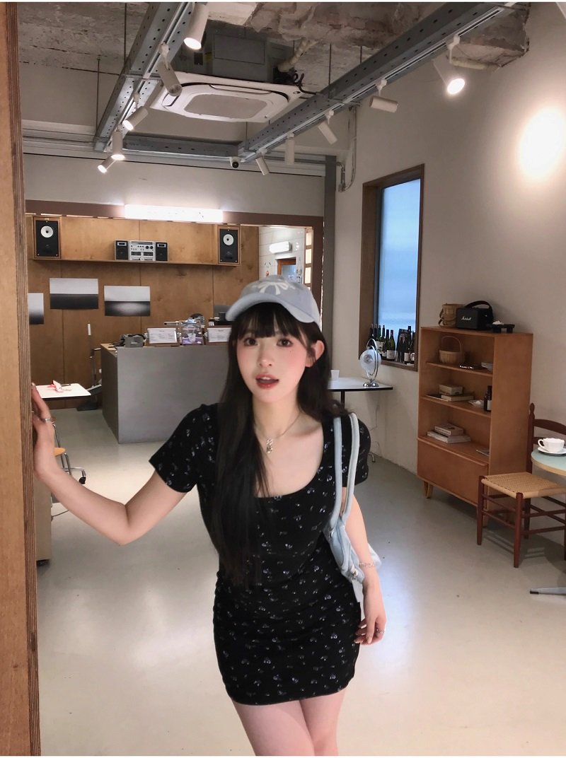法式・碎花・短版洋裝 穿搭氛圍