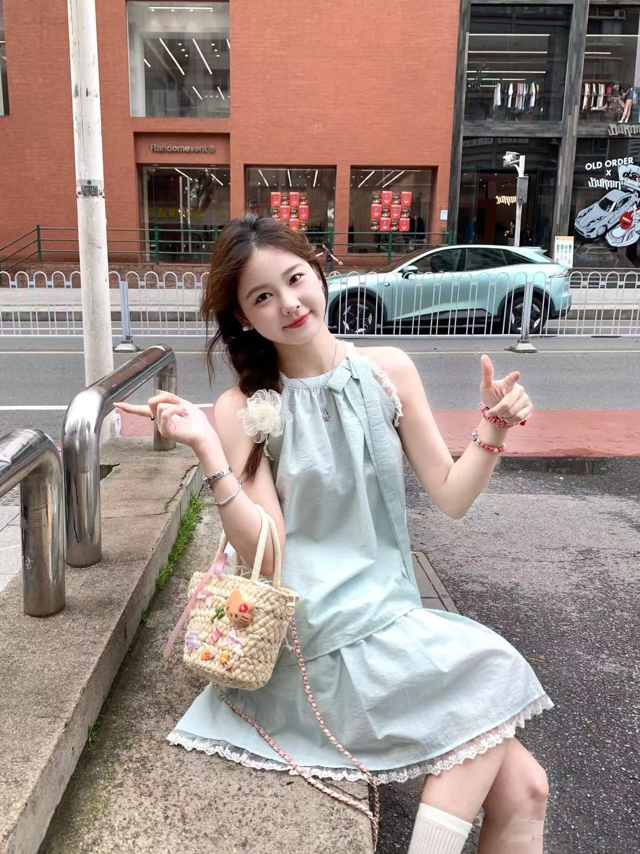 兩件套・吊帶・蝴蝶結・短版洋裝 設計細節