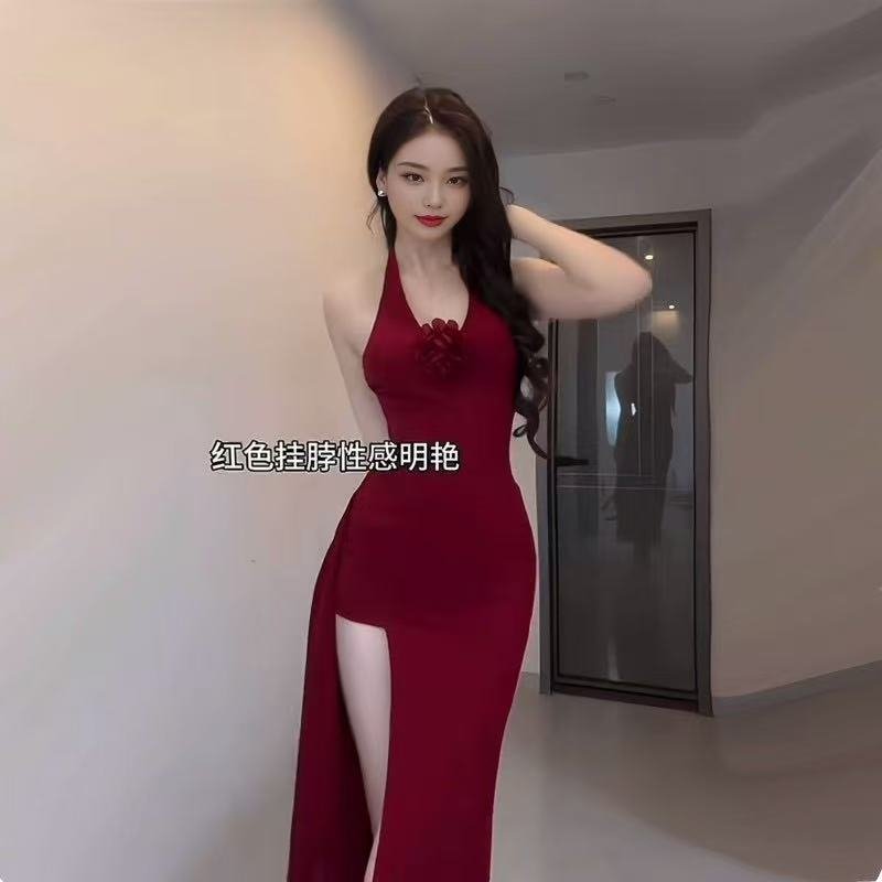掛脖・開叉・長版洋裝 設計細節