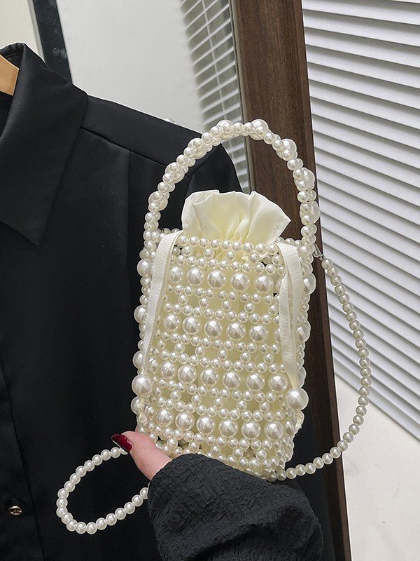 白色珍珠編織迷你水桶包商品展示